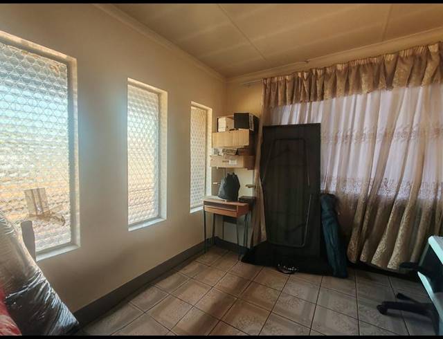 3 BEDROOM HOUSE FOR SALE IN DASPOORT ESTATE